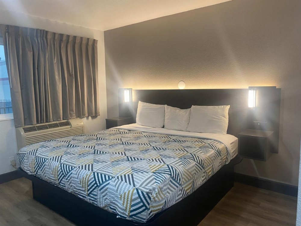 Motel 6-San Bernardino, CA - South Image 11