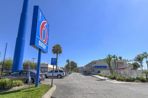 Motel 6-San Bernardino, CA - South image 2