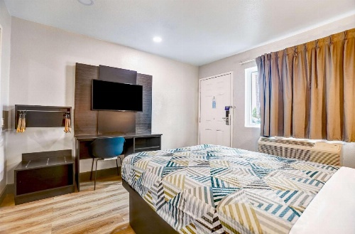 Motel 6-San Bernardino, CA - South image 37